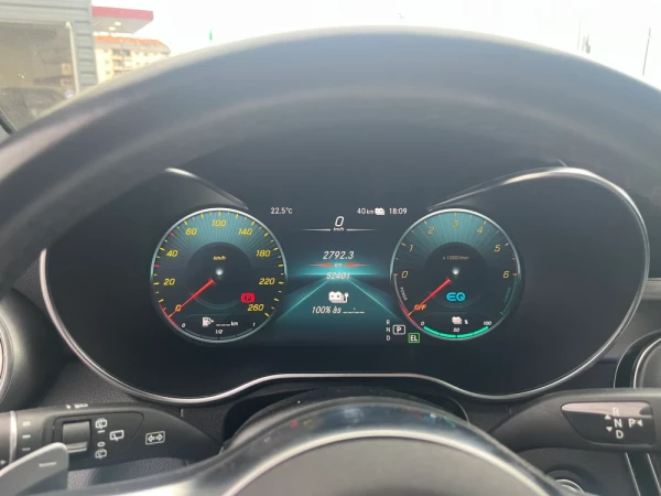 Mercedes-Benz GLC 300 Outro 16