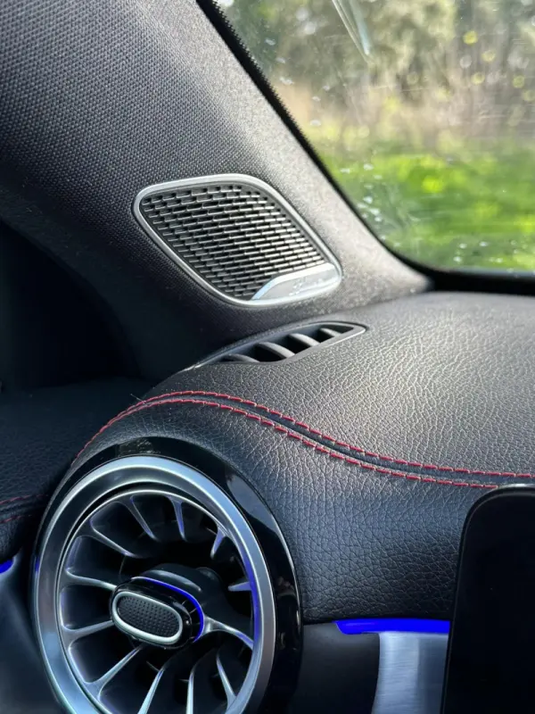 Mercedes-Benz CLA 250 e Shooting Brake AMG Line 14