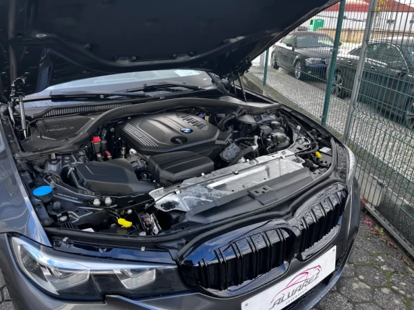 BMW 320 d Touring Pack M Auto 33