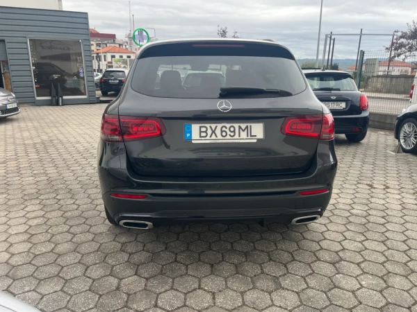 Mercedes-Benz GLC 300 Outro 4