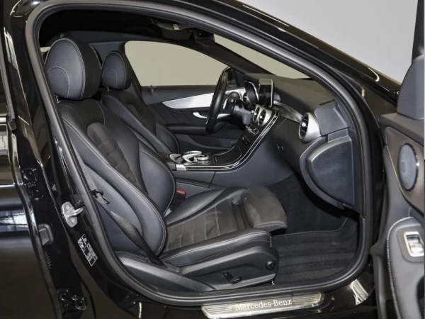 Mercedes-Benz C 300 de AMG Line 3