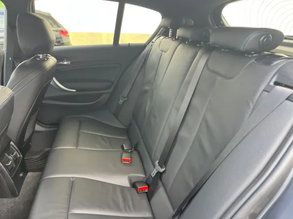 BMW 118 d Pack M Shadow 7