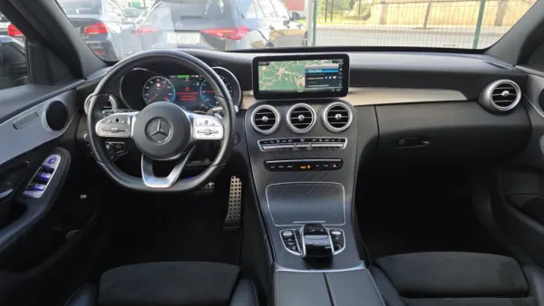 Mercedes-Benz C 300 de AMG line 9