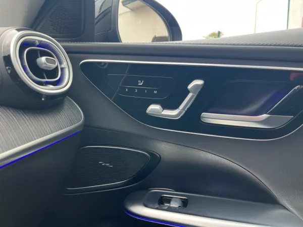 Mercedes-Benz C 300 e AMG Line 10