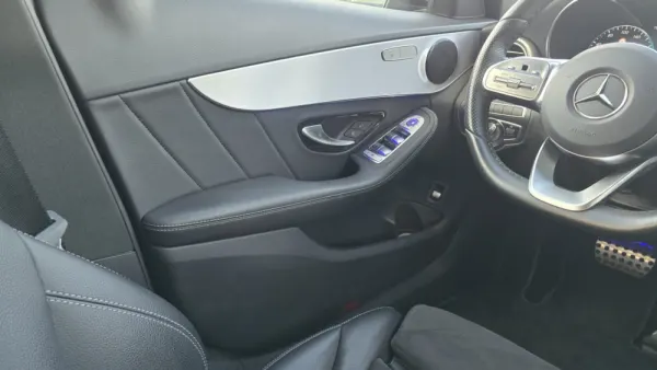 Mercedes-Benz C 300 de AMG line 15