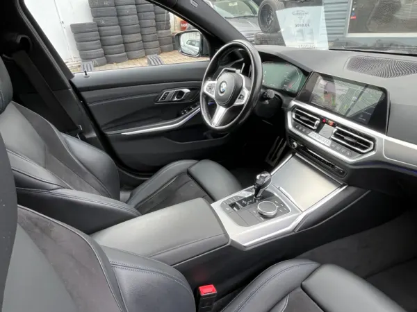 BMW 320 d Touring Pack M Auto 5