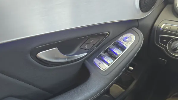 Mercedes-Benz C 300 de AMG line 16