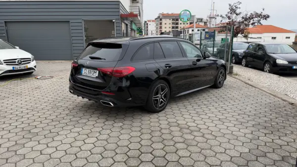 Mercedes-Benz C 300 de AMG Line 3