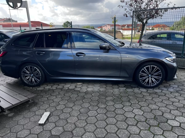 BMW 320 d Touring Pack M Auto 21