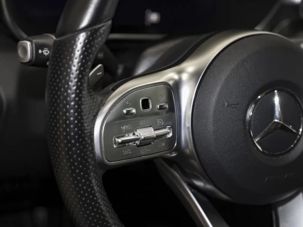 Mercedes-Benz C 300 de AMG Line 6