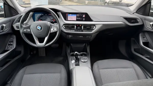 BMW 216 Gran Coupé d Corporate Edition 9