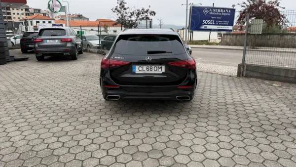 Mercedes-Benz C 300 de AMG Line 4