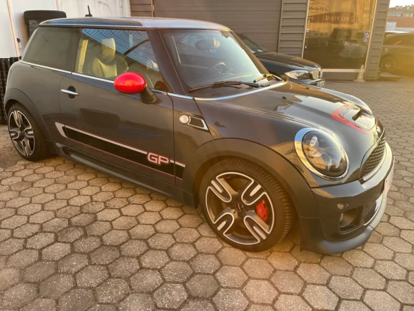 MINI 3 Portas Cooper GP2 7