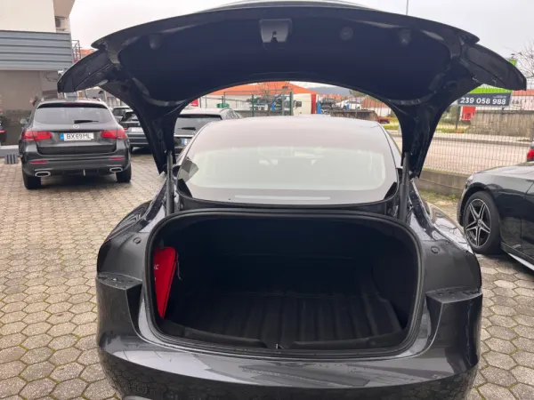 Tesla Model 3 Tração Traseira Premium 28