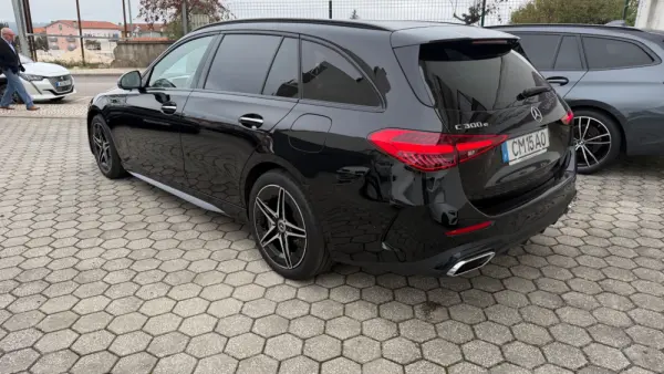 Mercedes-Benz C 300 e AMG 16