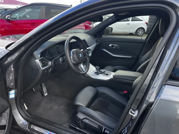 BMW 320 d Touring Pack M Auto 26