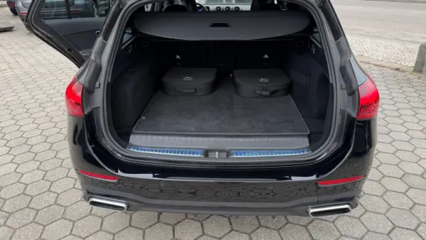 Mercedes-Benz C 300 de AMG Line 17