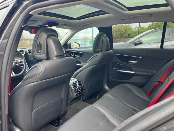 Mercedes-Benz C 300 e AMG Line 9