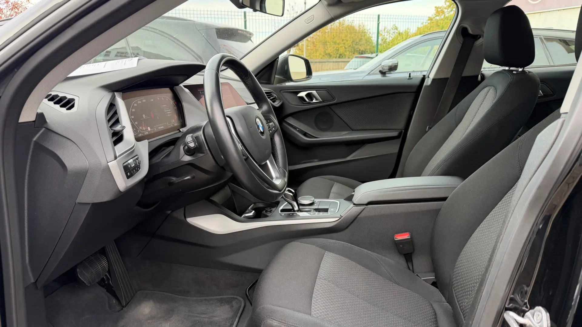 BMW 216 Gran Coupé d Corporate Edition 8