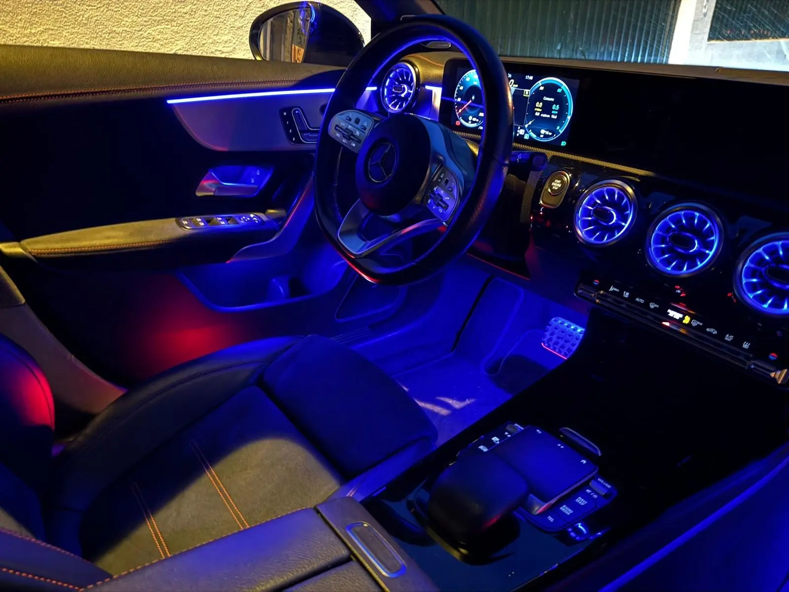 Mercedes-Benz CLA 250 e Shooting Brake AMG Line 25