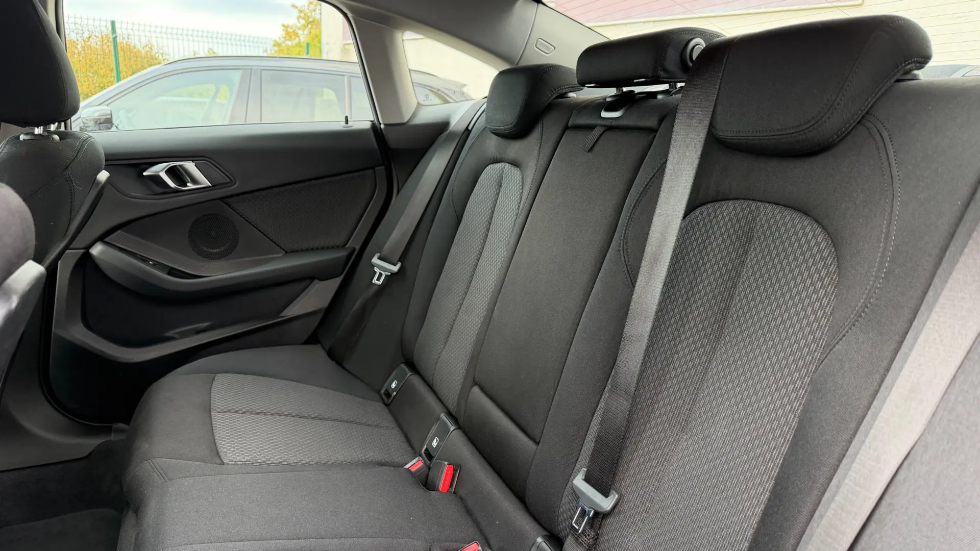 BMW 216 Gran Coupé d Corporate Edition 12