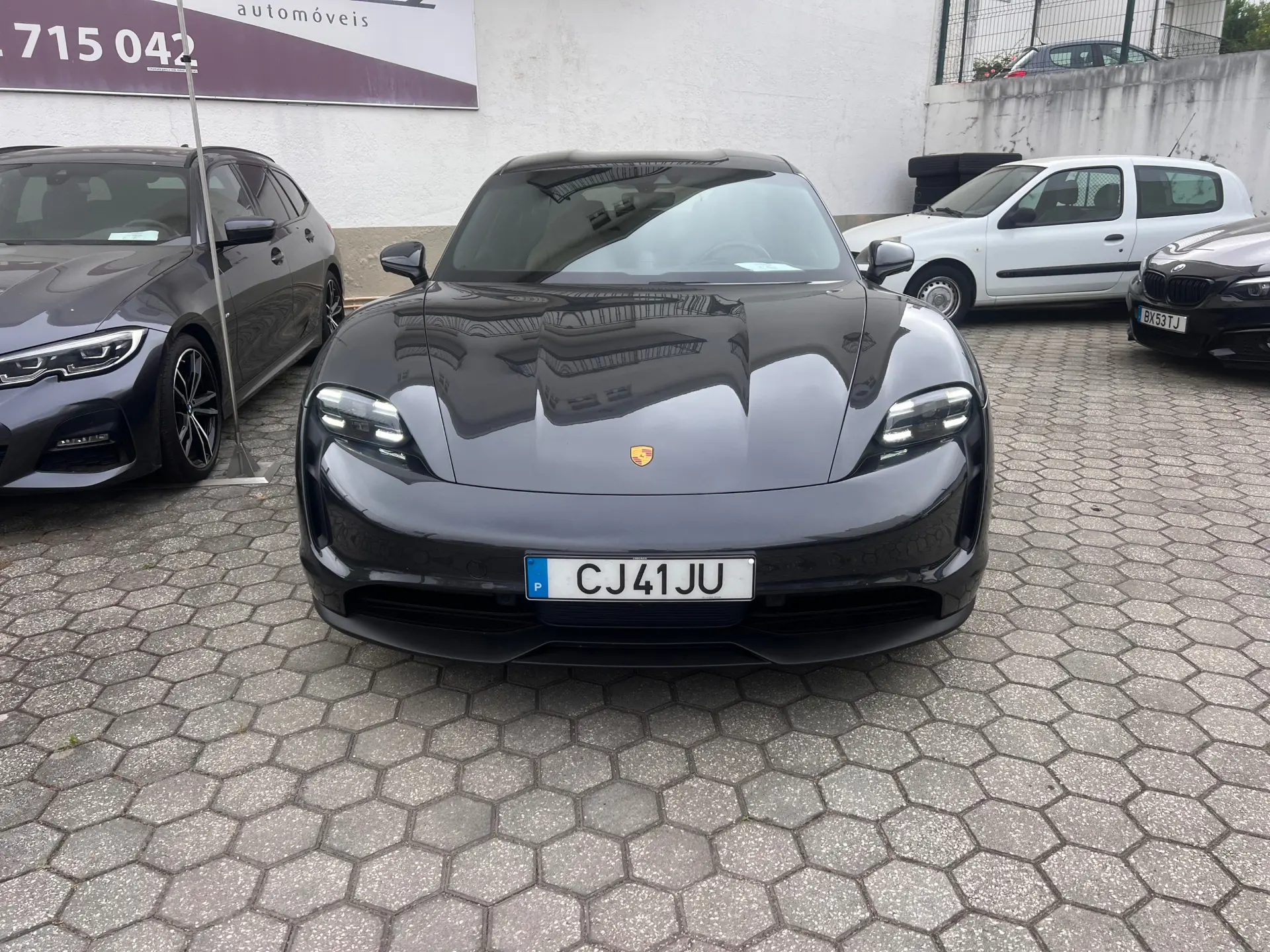 Porsche Taycan Sport Turismo Standard 2