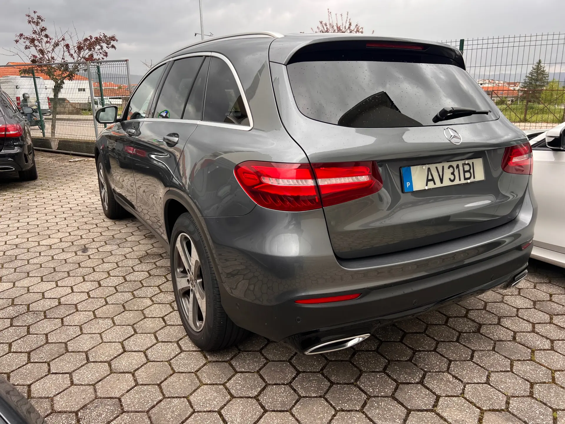 Mercedes-Benz GLC 220 d 4Matic 9G-TRONIC Exclusive 3
