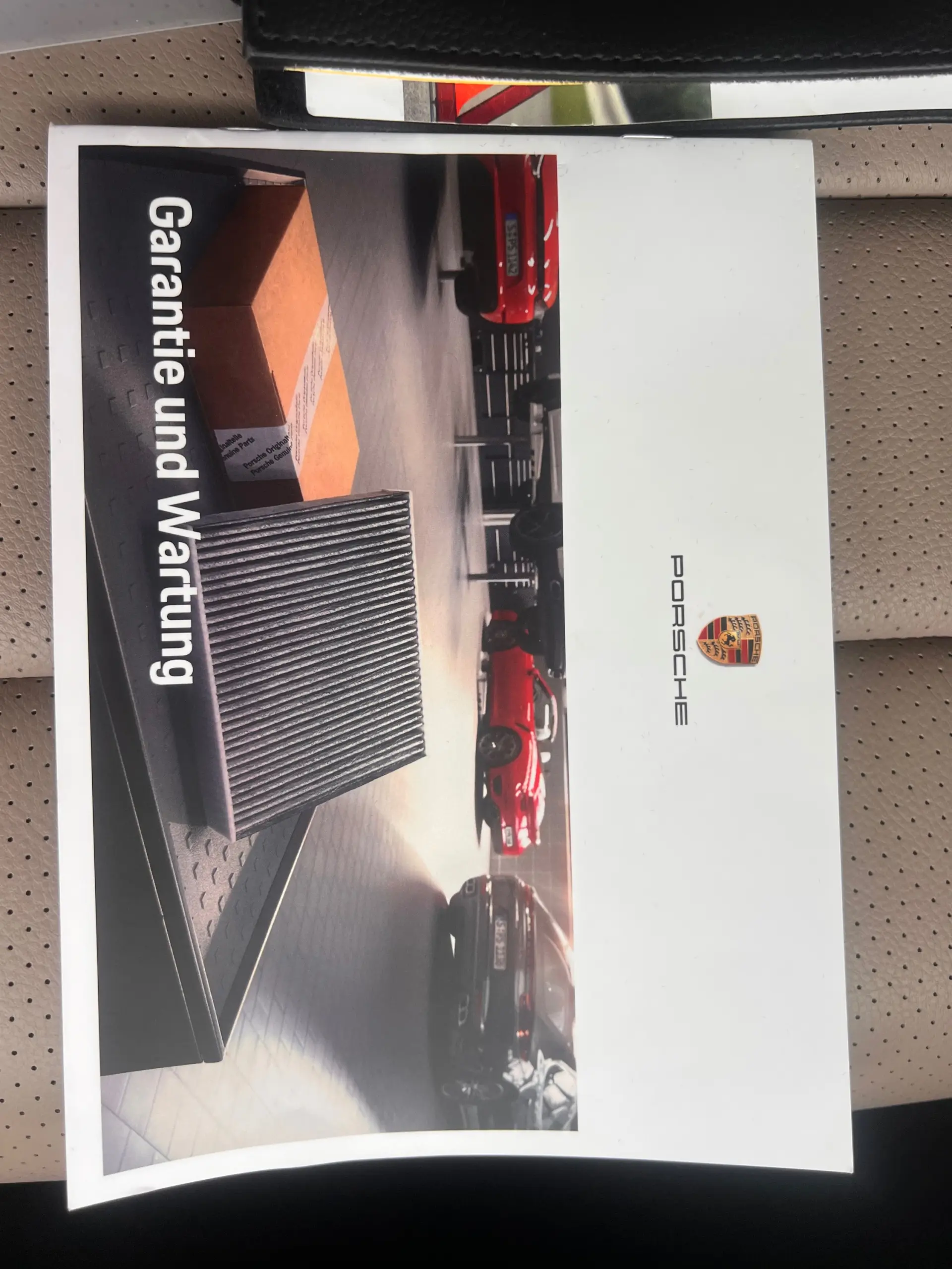 Porsche Taycan Sport Turismo Standard 16