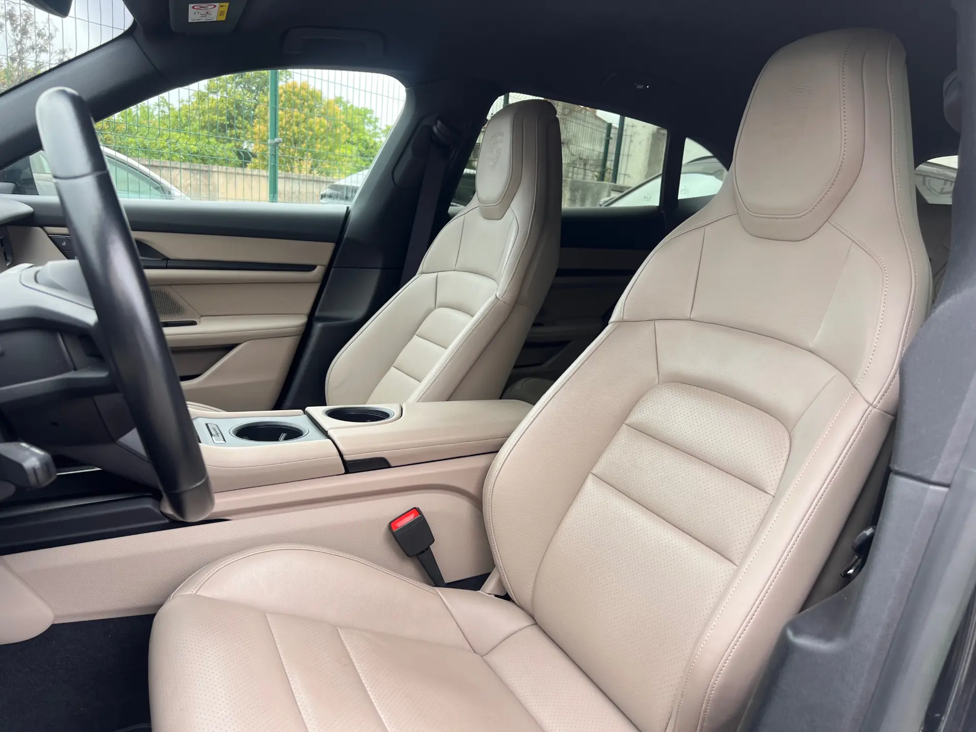 Porsche Taycan Sport Turismo Standard 22