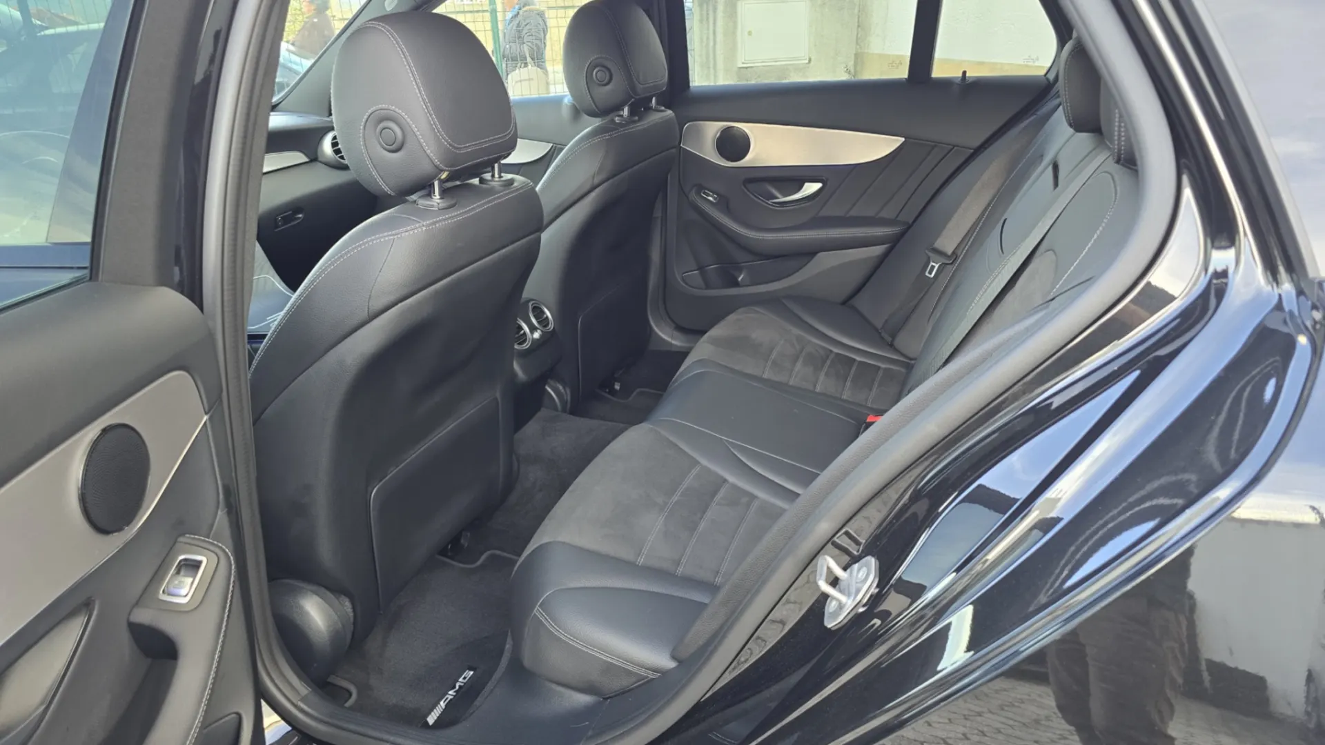 Mercedes-Benz C 300 de AMG line 13