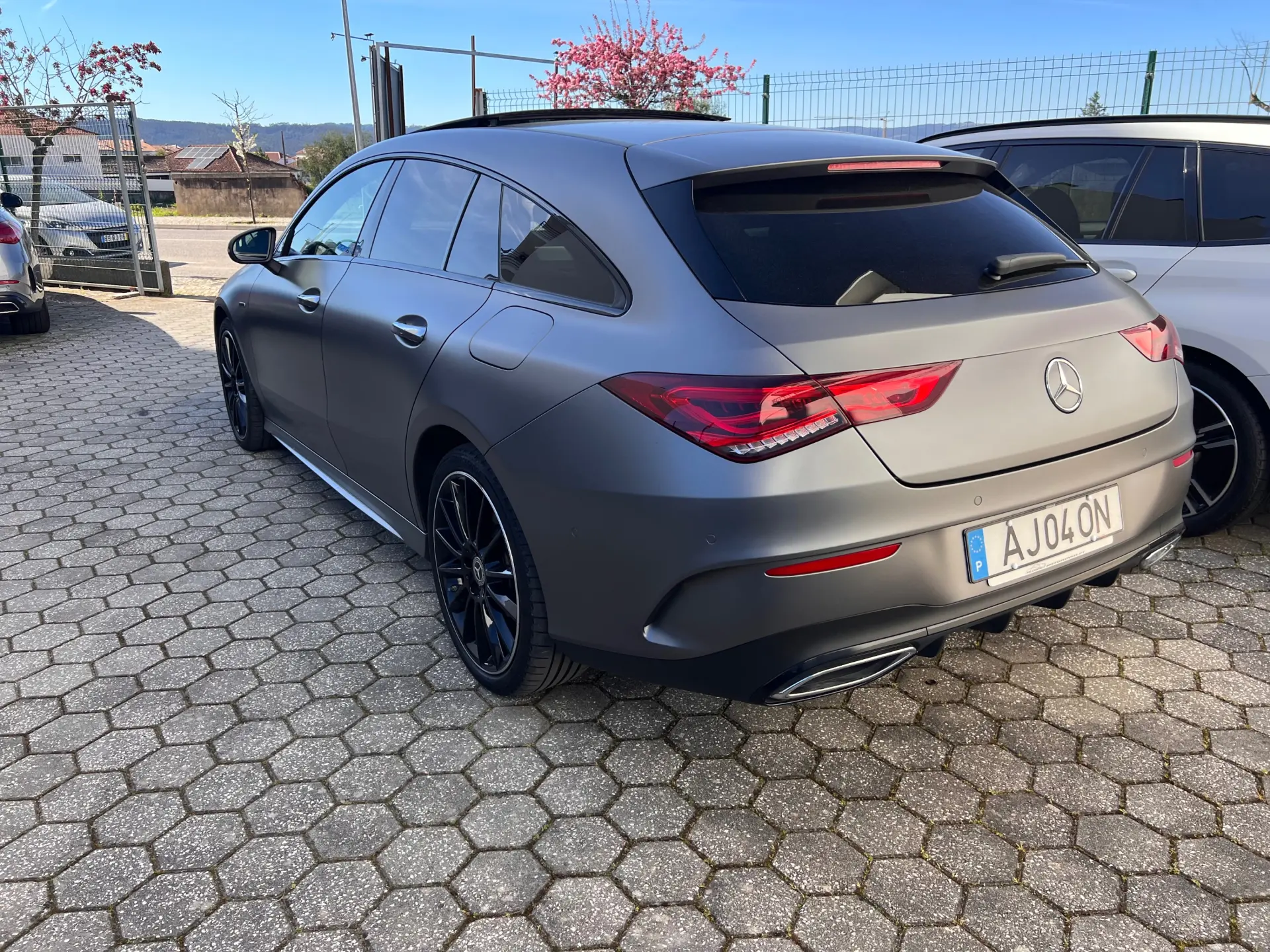 Mercedes-Benz CLA 250 e Shooting Brake AMG Line 2