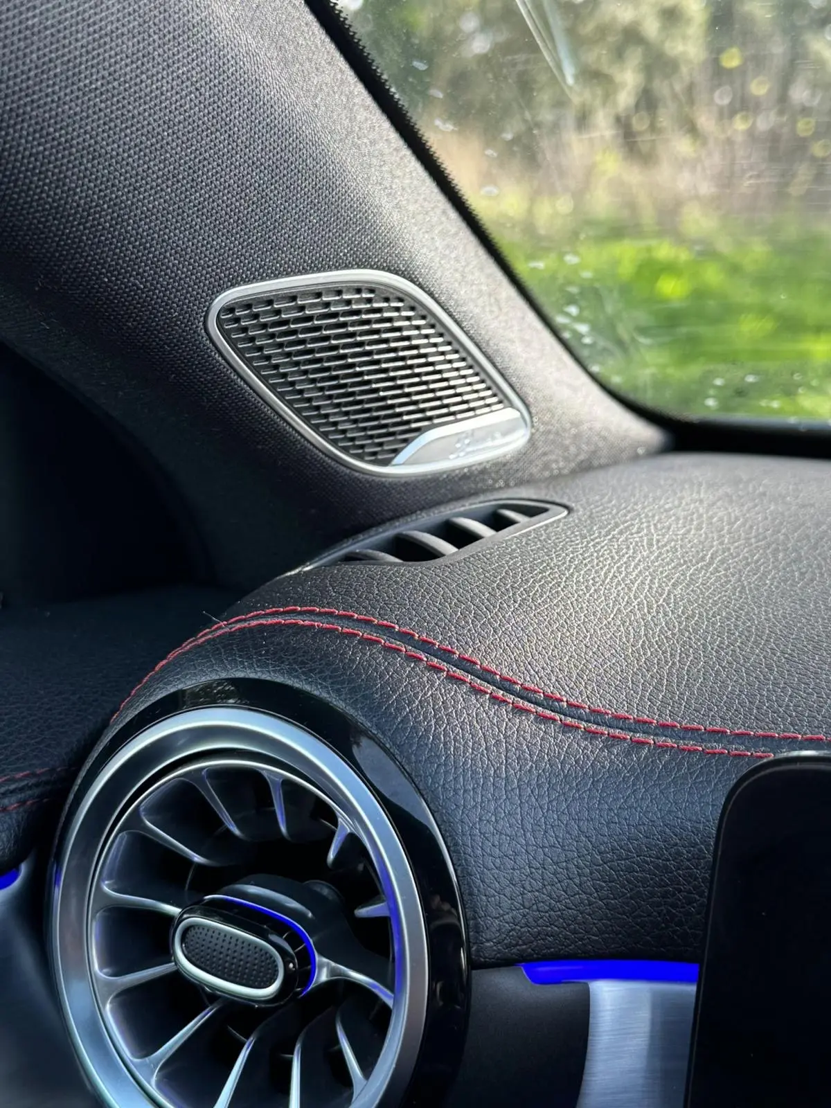 Mercedes-Benz CLA 250 e Shooting Brake AMG Line 14