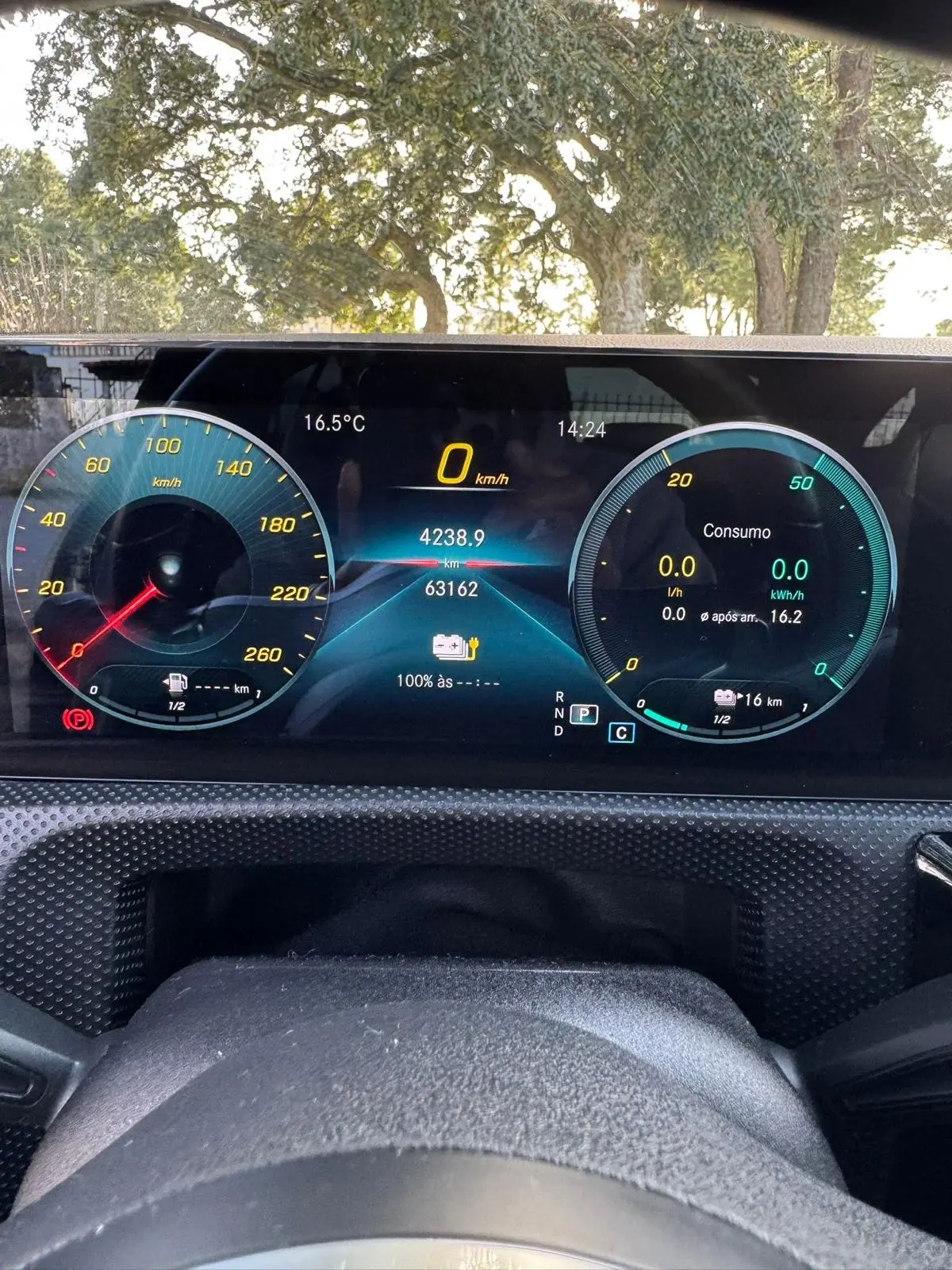 Mercedes-Benz CLA 250 e Shooting Brake AMG Line 33