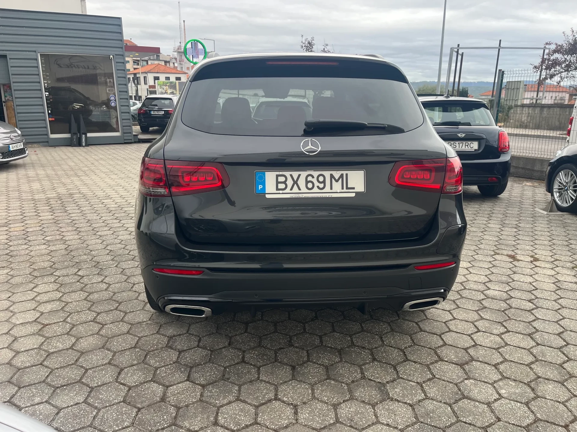 Mercedes-Benz GLC 300 Outro 4