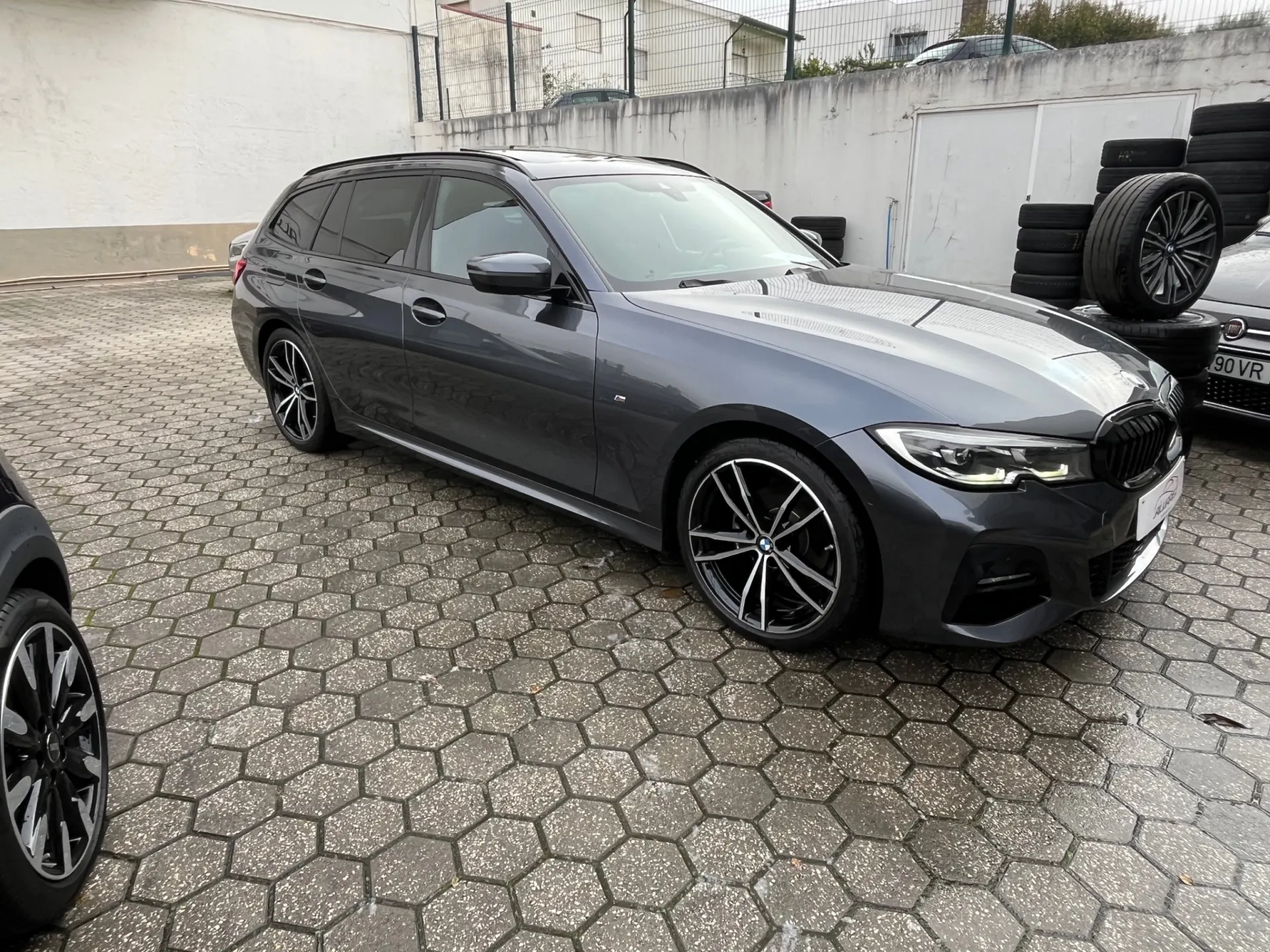 BMW 320 d Touring Pack M Auto 10