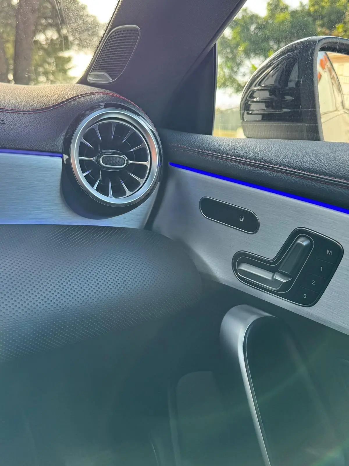 Mercedes-Benz CLA 250 e Shooting Brake AMG Line 27