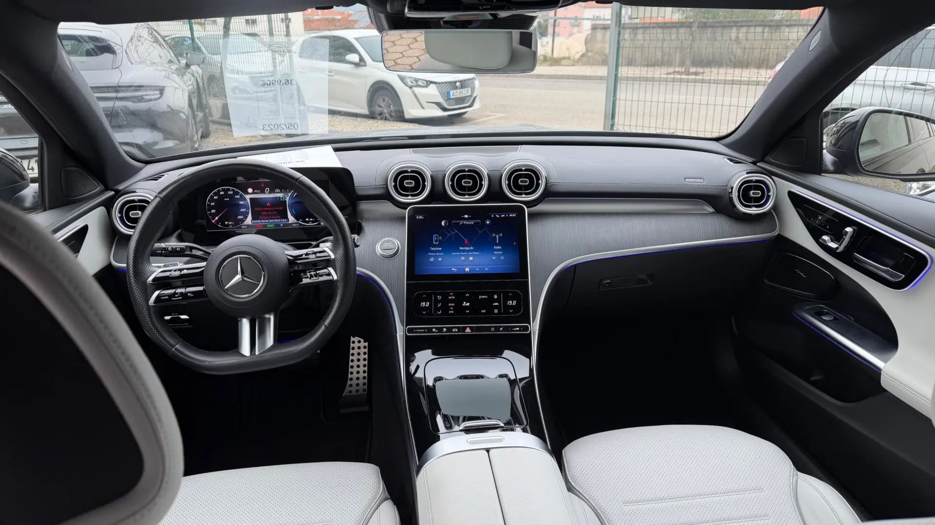 Mercedes-Benz C 300 e AMG 3