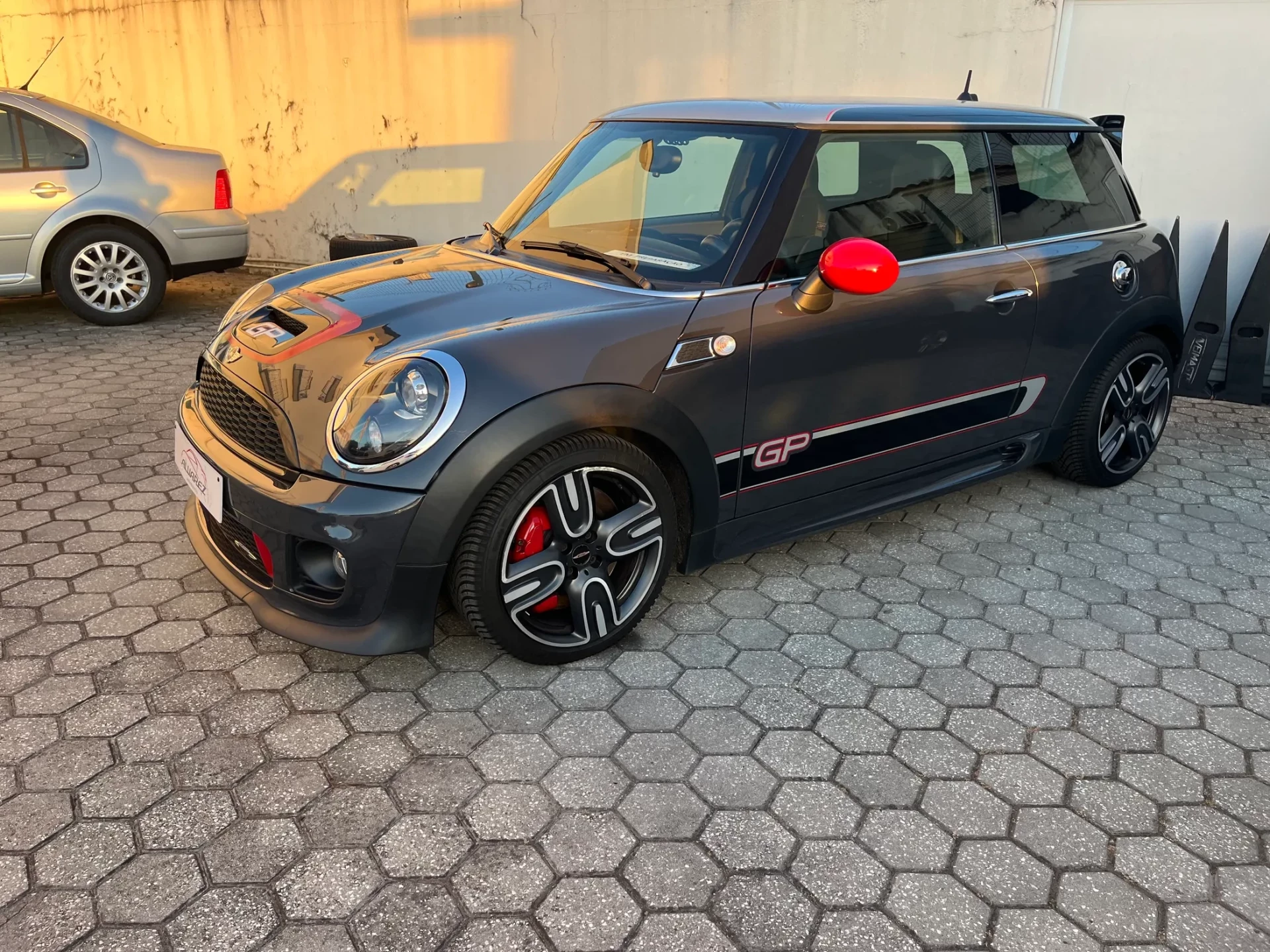 MINI 3 Portas Cooper GP2 4