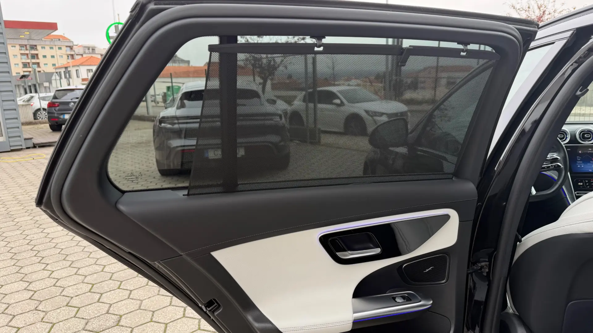 Mercedes-Benz C 300 e AMG 20