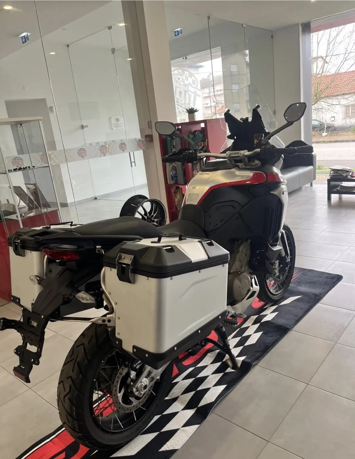 Ducati Multistrada V4 Rally 9