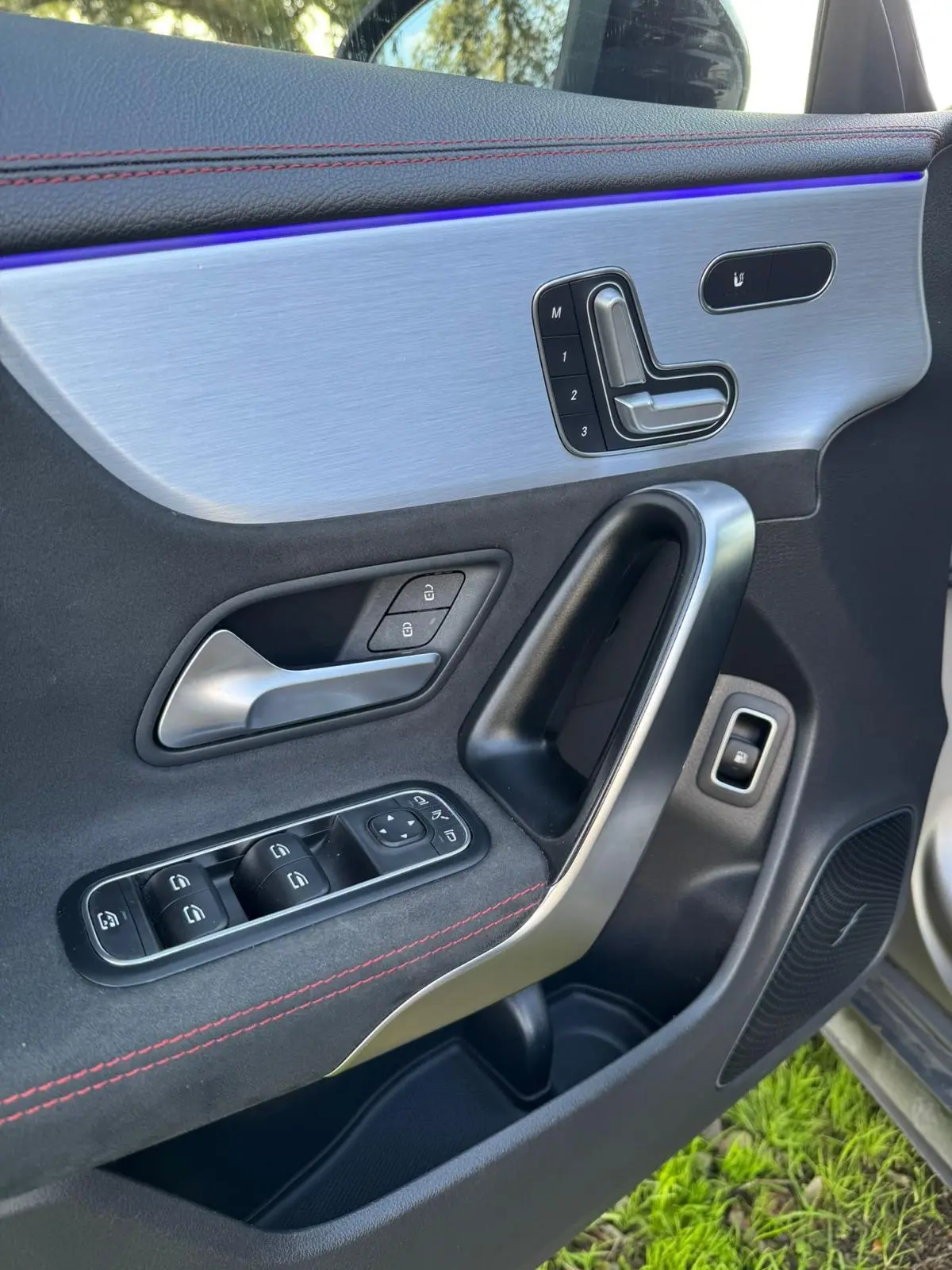 Mercedes-Benz CLA 250 e Shooting Brake AMG Line 11