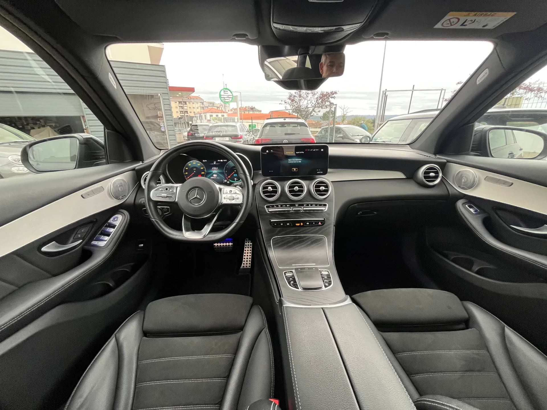 Mercedes-Benz GLC 300 Outro 17