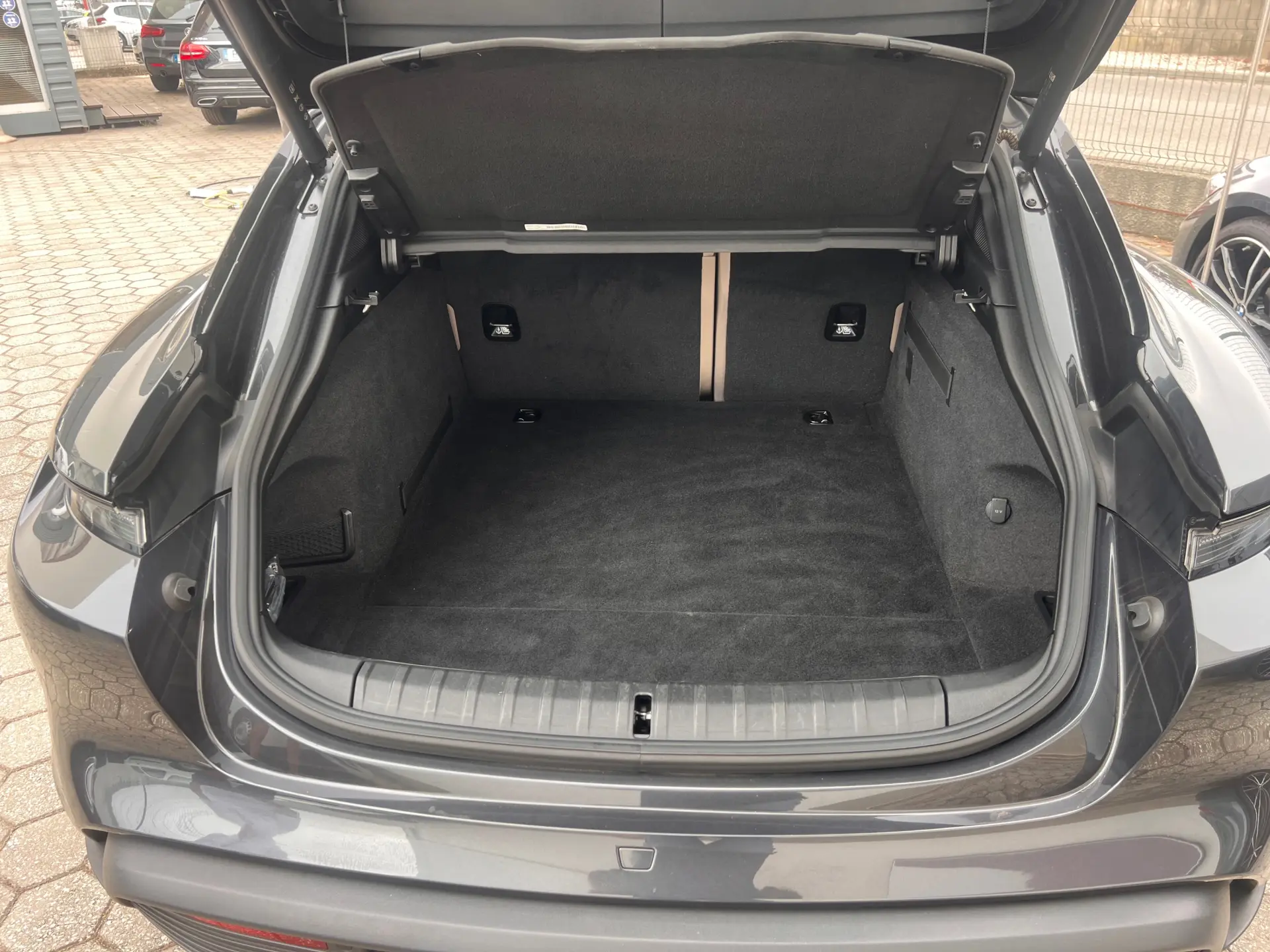 Porsche Taycan Sport Turismo Standard 8