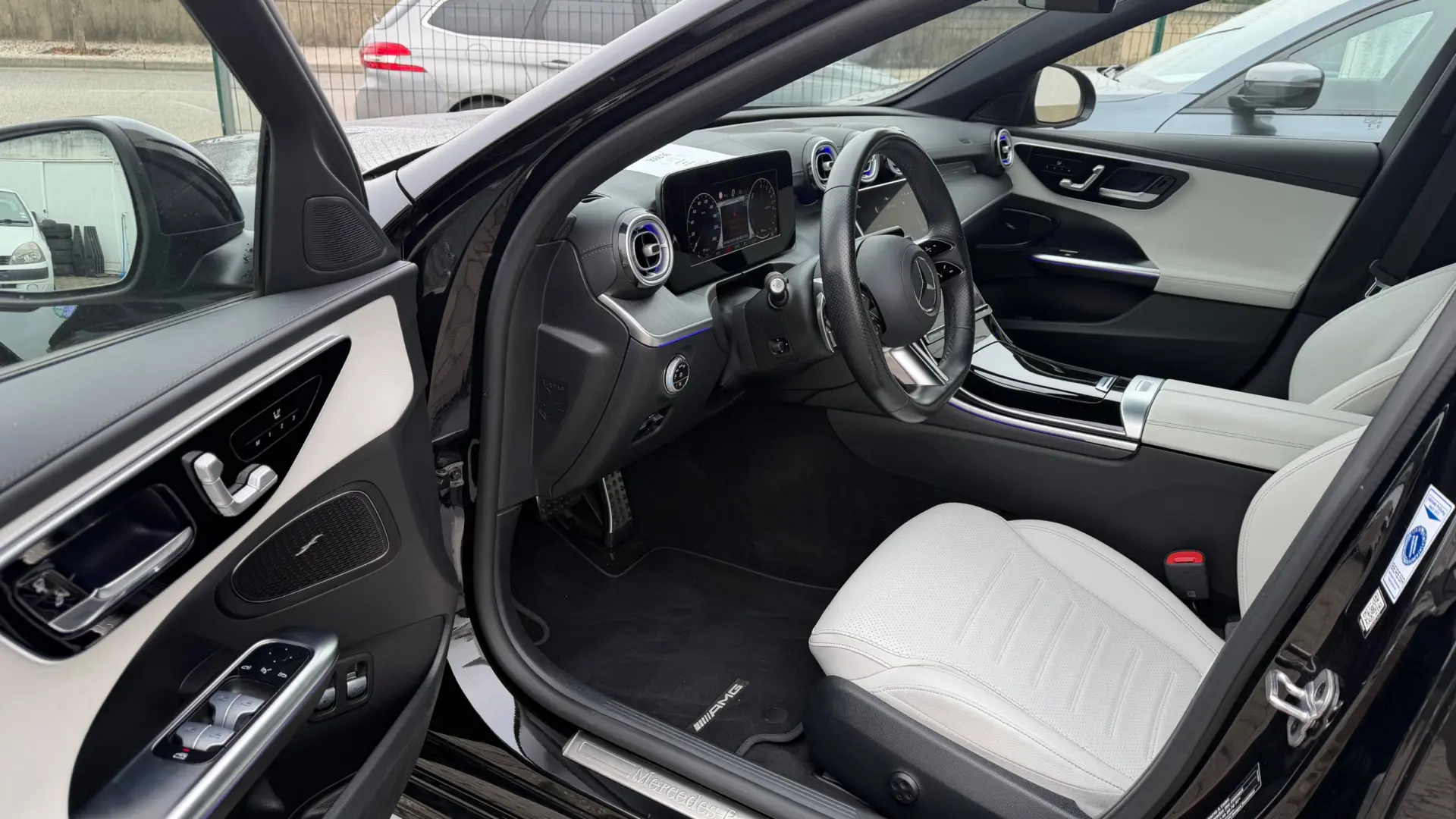 Mercedes-Benz C 300 e AMG 19