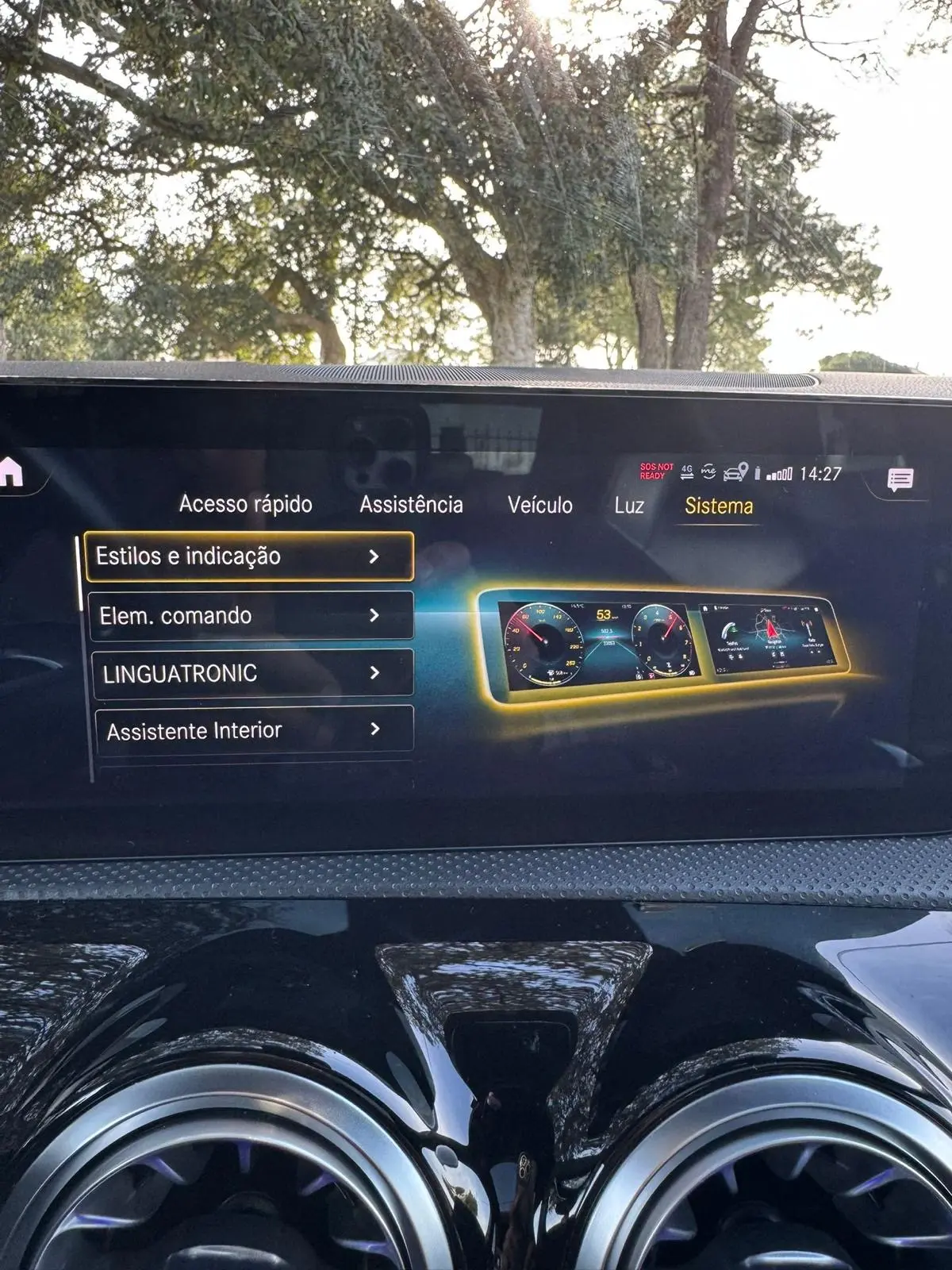 Mercedes-Benz CLA 250 e Shooting Brake AMG Line 10