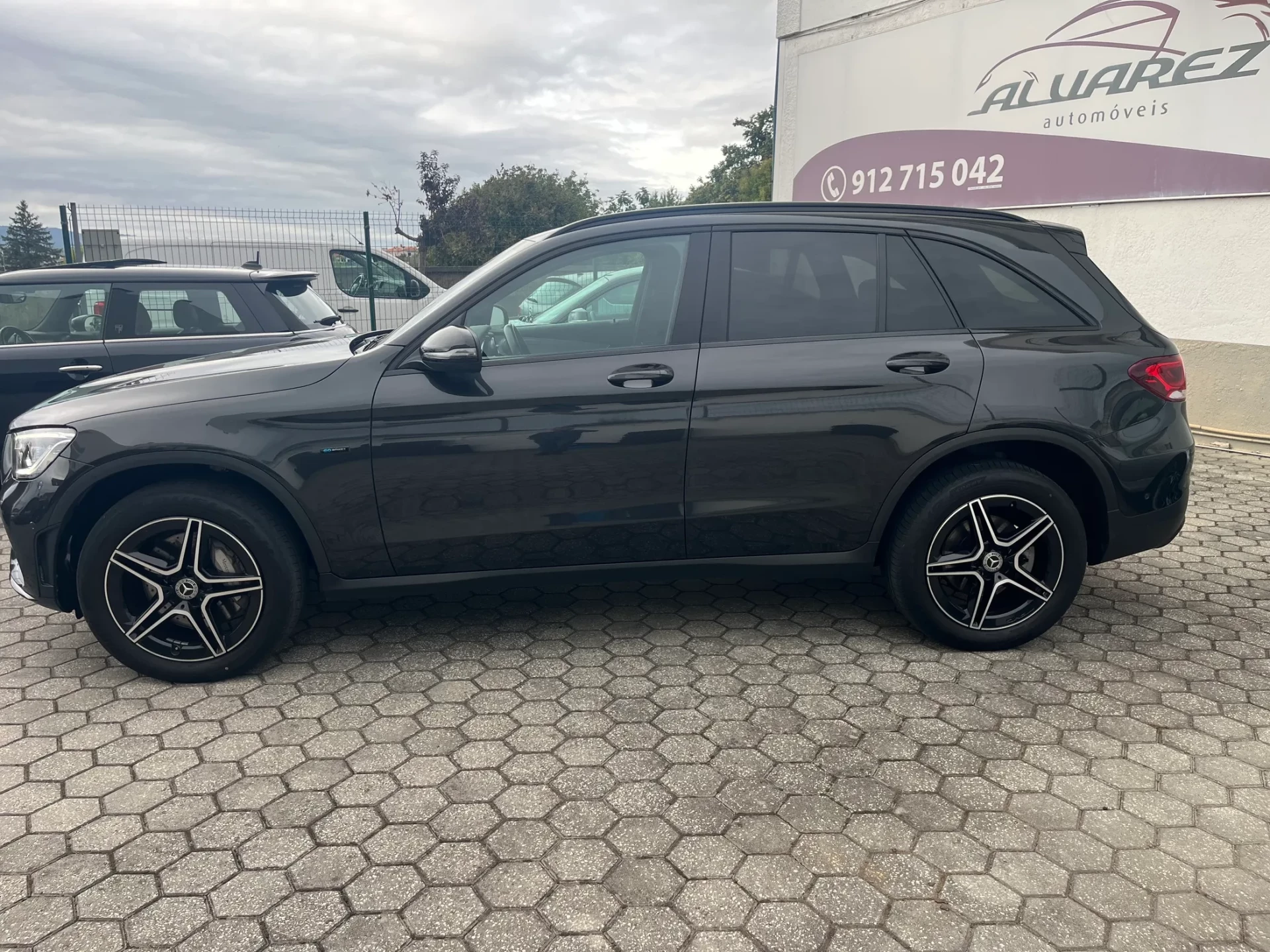 Mercedes-Benz GLC 300 Outro 3