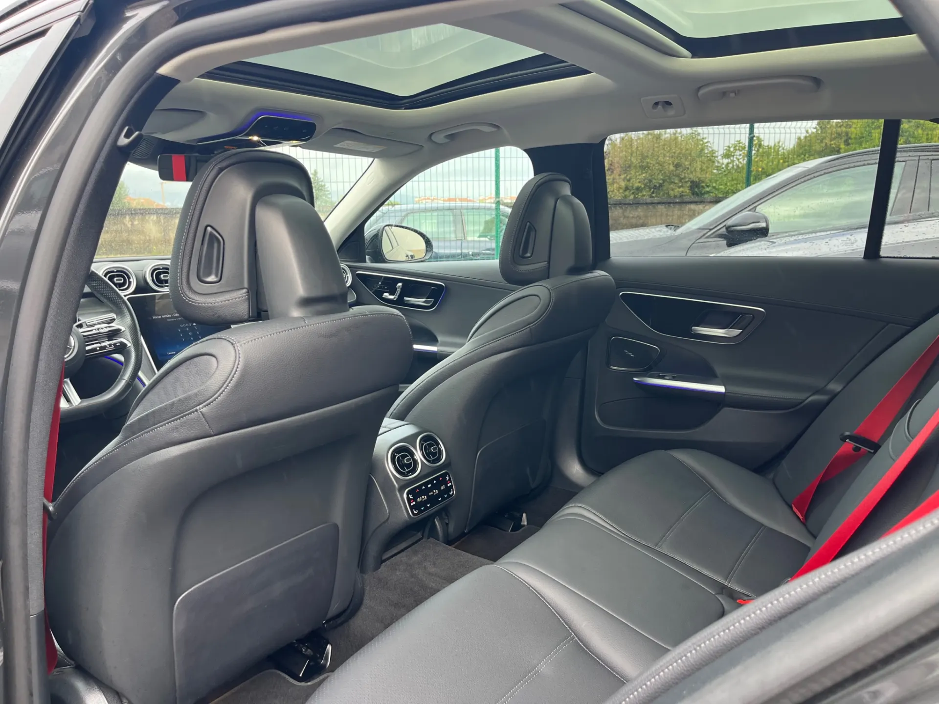 Mercedes-Benz C 300 e AMG Line 9