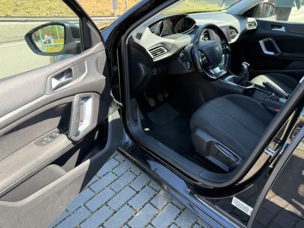 Peugeot 308 SW 1.6 BlueHDi Style 7