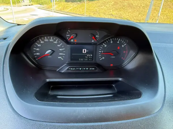 Peugeot Partner 1.5 BlueHDi Longa 11