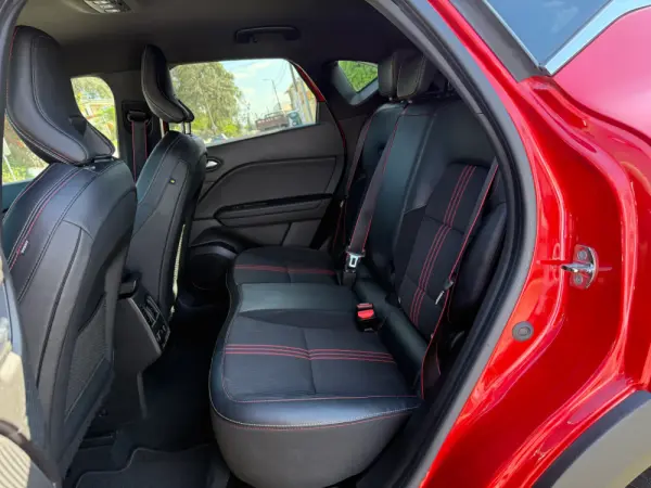 Renault Captur 1.0 TCe RS Line 32